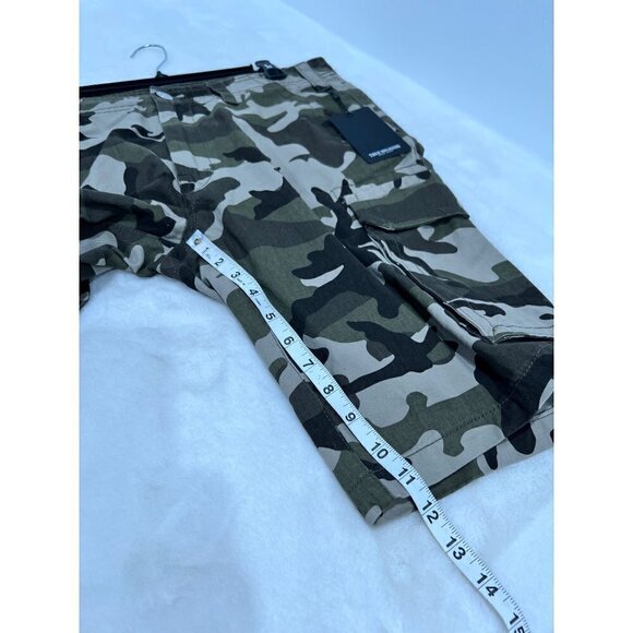 New TRUE RELIGION Size 33 Horseshoe Cargo Shorts with Pockets Dusty Camo - Picture 5 of 12